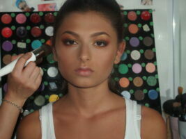 Alina Boitor tutorial machiaj ochi caprui Professional Make-Up Artist in Bucuresti